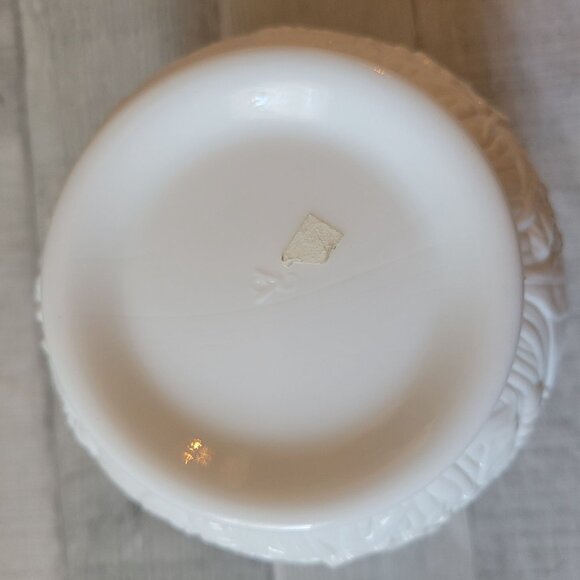 Vintage Fenton Ruffled White Milk Glass Vase With Floral Embossed Design - Picture 6 of 7